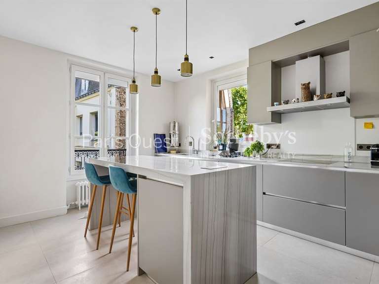 Apartment Neuilly-sur-Seine - 4 bedrooms - 194m²