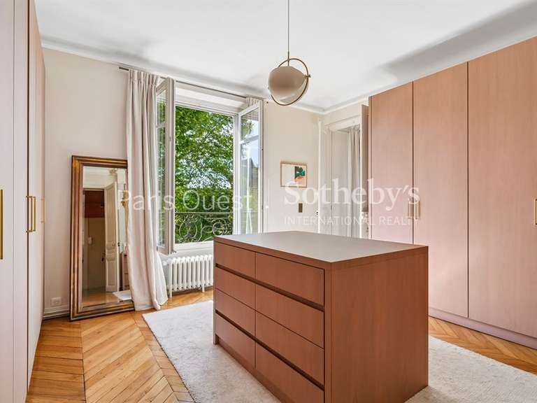 Apartment Neuilly-sur-Seine - 4 bedrooms - 194m²