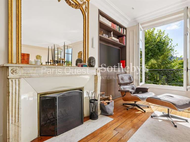 Apartment Neuilly-sur-Seine - 4 bedrooms - 194m²