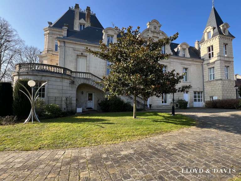 Maison Villers-Cotterêts - 710m²
