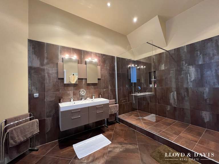 Maison Villers-Cotterêts - 710m²