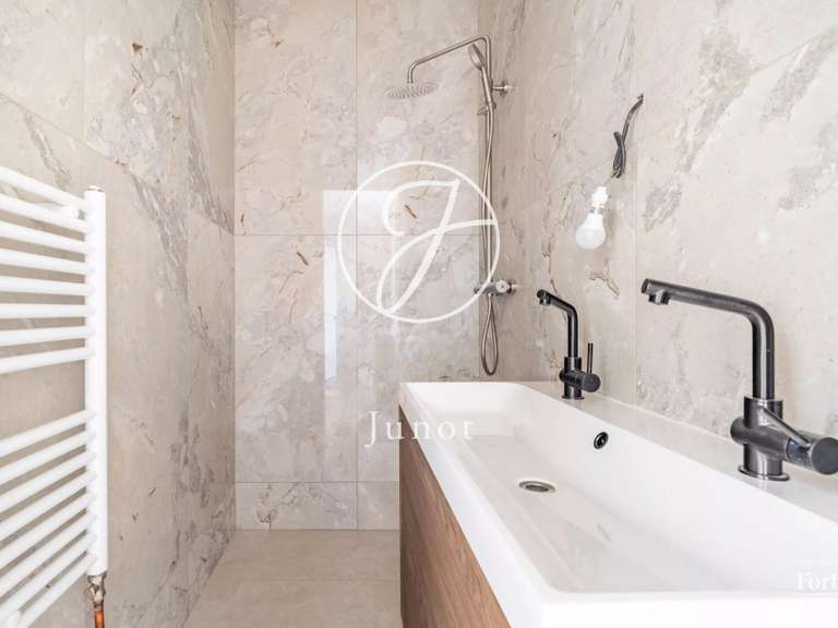 Apartment Levallois-Perret - 3 bedrooms - 80m²