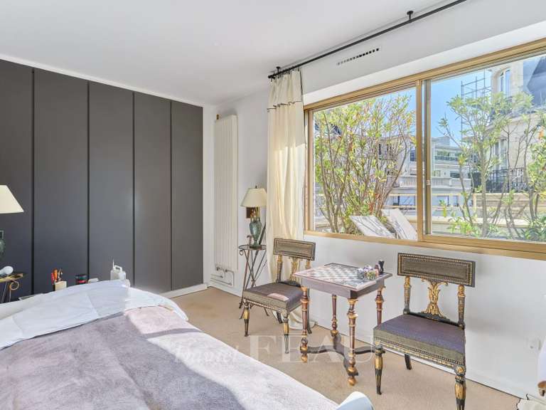 Appartement Paris 7e - 2 chambres - 159m²