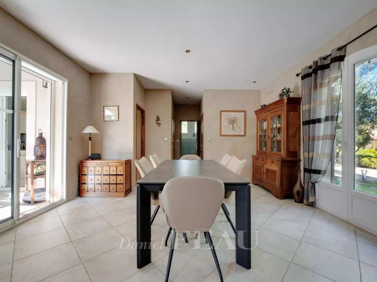Property Mallemort - 4 bedrooms - 293m²
