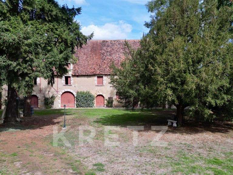 Castle Châteauroux - 7 bedrooms - 1460m²