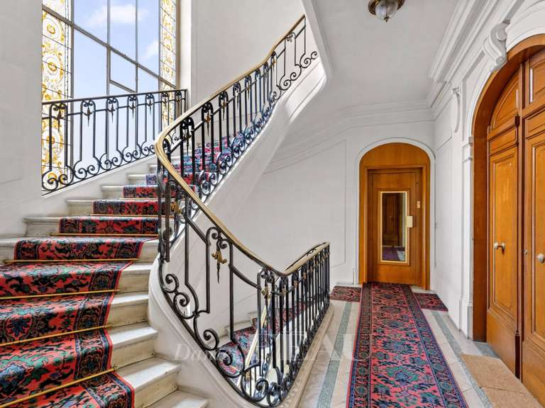 Appartement Paris 8e - 3 chambres - 190m²