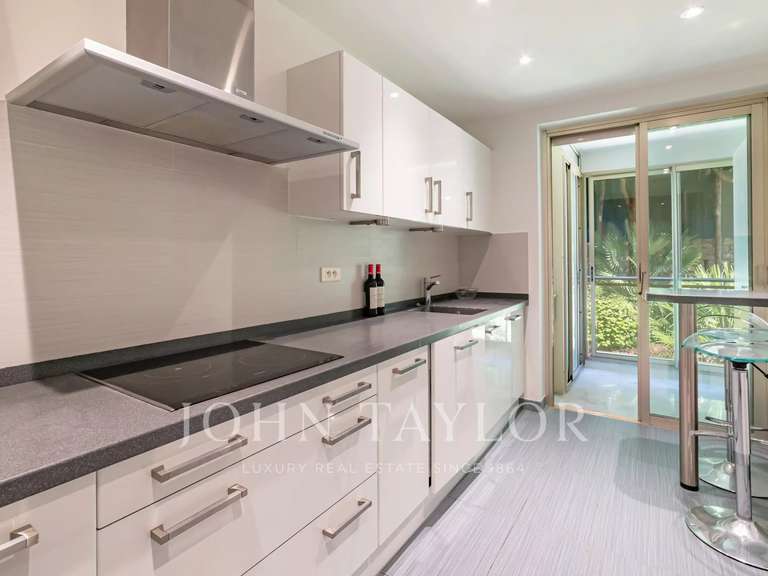 Apartment with Sea view Le Cannet - 3 bedrooms - 147m²