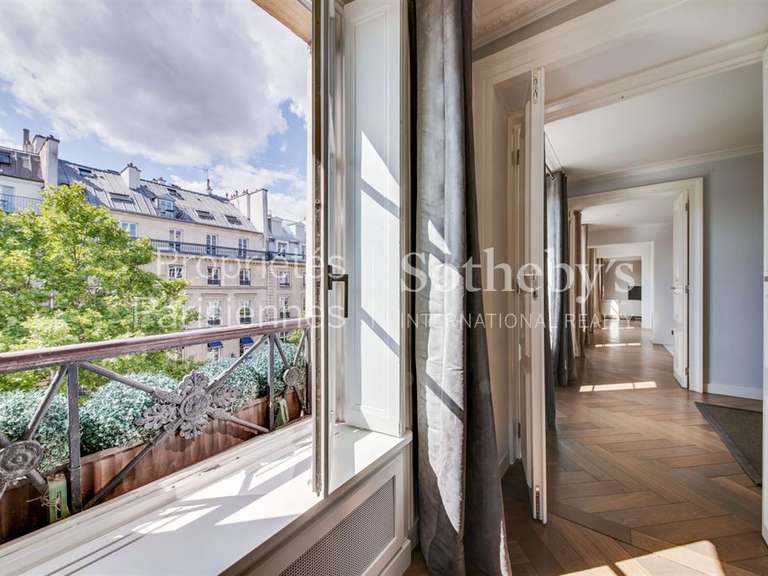 Appartement Paris 8e - 6 chambres - 296m²