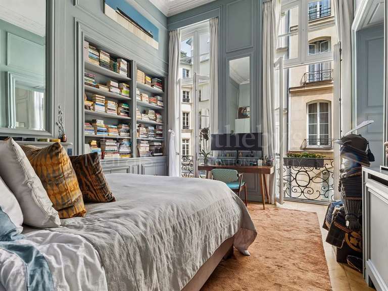 Appartement Paris 1er - 3 chambres - 169m²