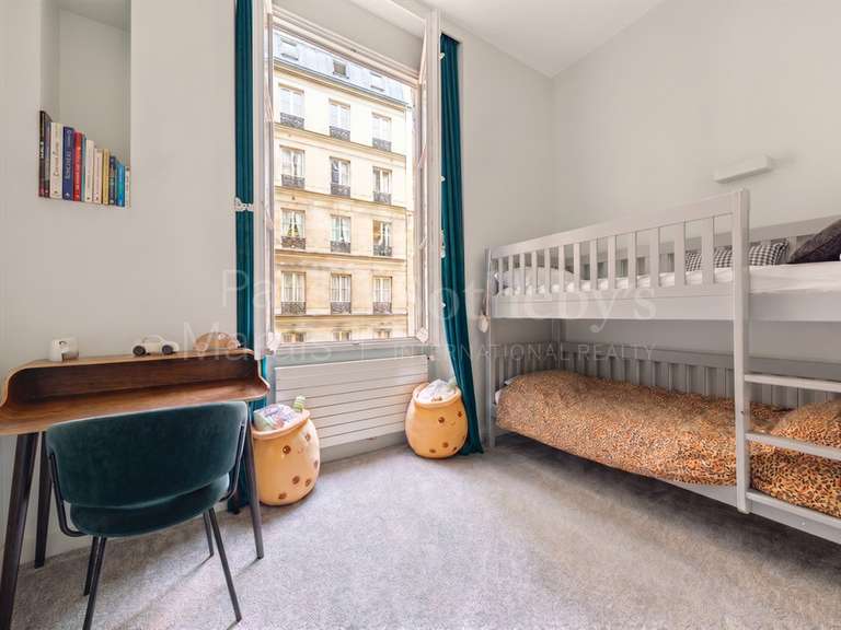 Appartement Paris 1er - 3 chambres - 169m²