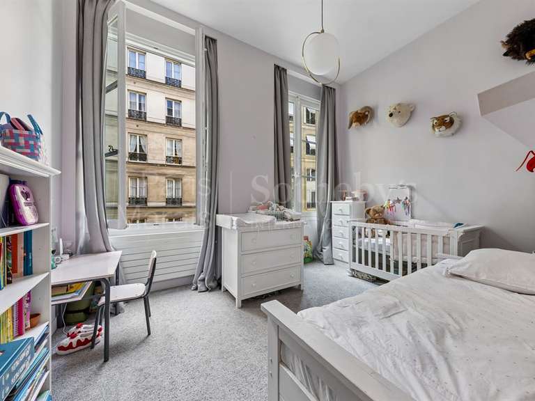 Appartement Paris 1er - 3 chambres - 169m²
