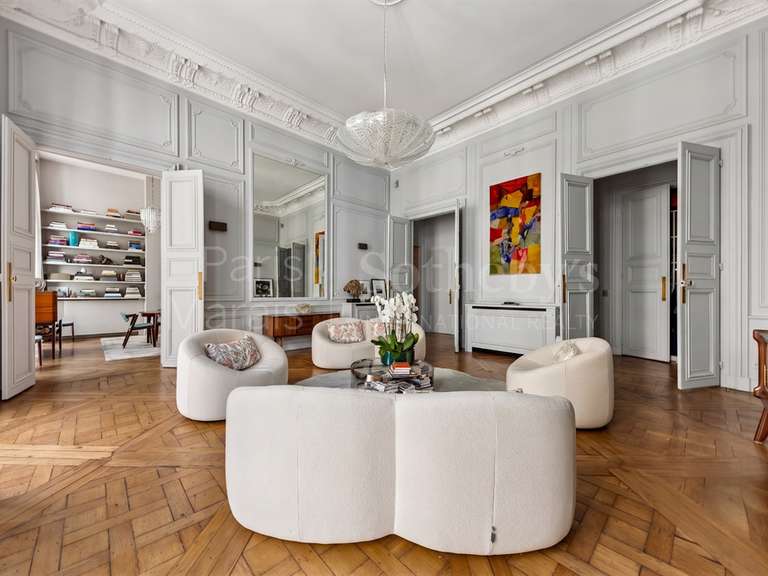 Appartement Paris 1er - 3 chambres - 169m²