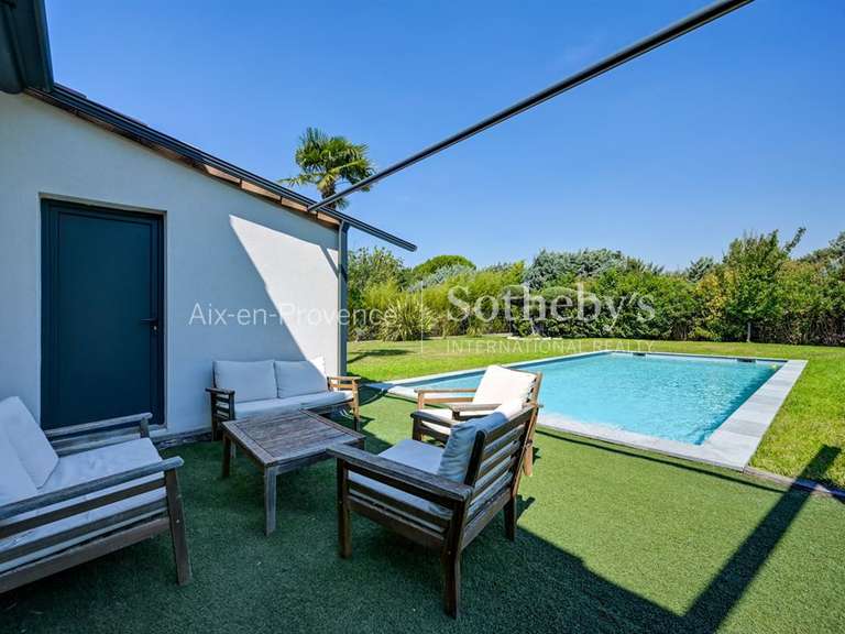 Maison Bouc-Bel-Air - 5 chambres - 250m²