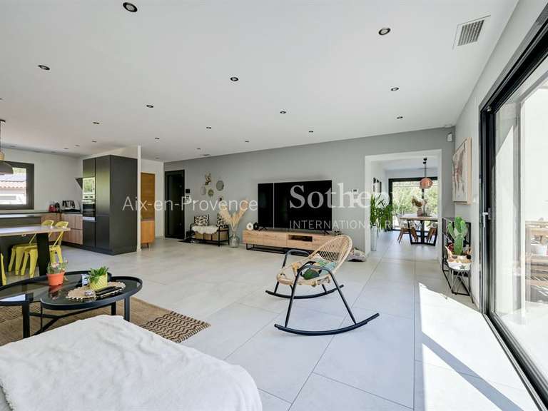 Maison Bouc-Bel-Air - 5 chambres - 250m²