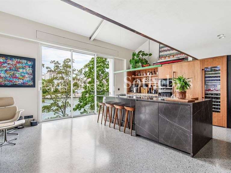 Maison Neuilly-sur-Seine - 3 chambres - 210m²