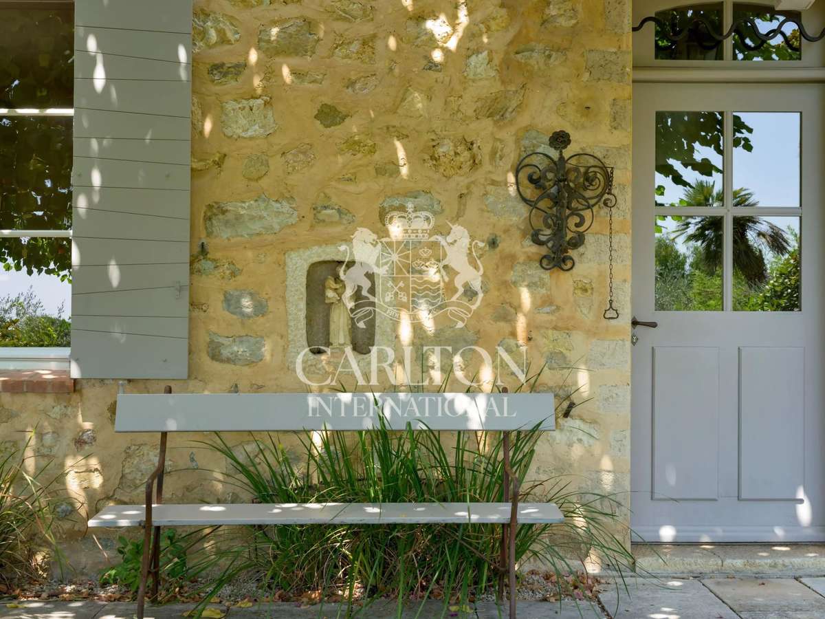 Property Châteauneuf-Grasse