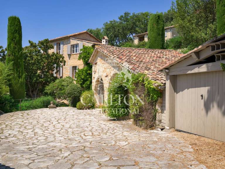 Propriété Châteauneuf-Grasse - 5 chambres - 300m²