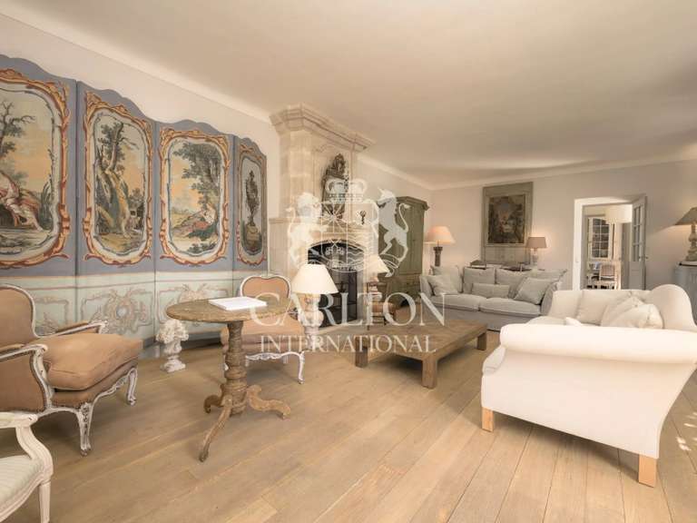 Propriété Châteauneuf-Grasse - 5 chambres - 300m²
