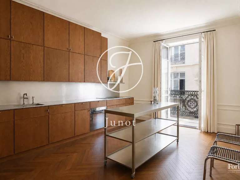 Apartment Paris 10e - 3 bedrooms - 162m²