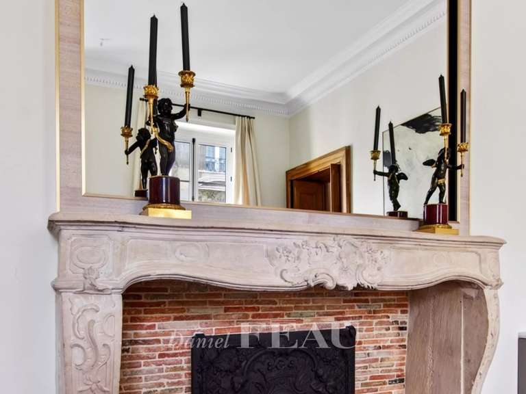 Appartement Paris 7e - 2 chambres - 160m²