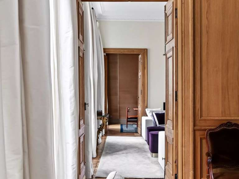 Appartement Paris 7e - 2 chambres - 160m²
