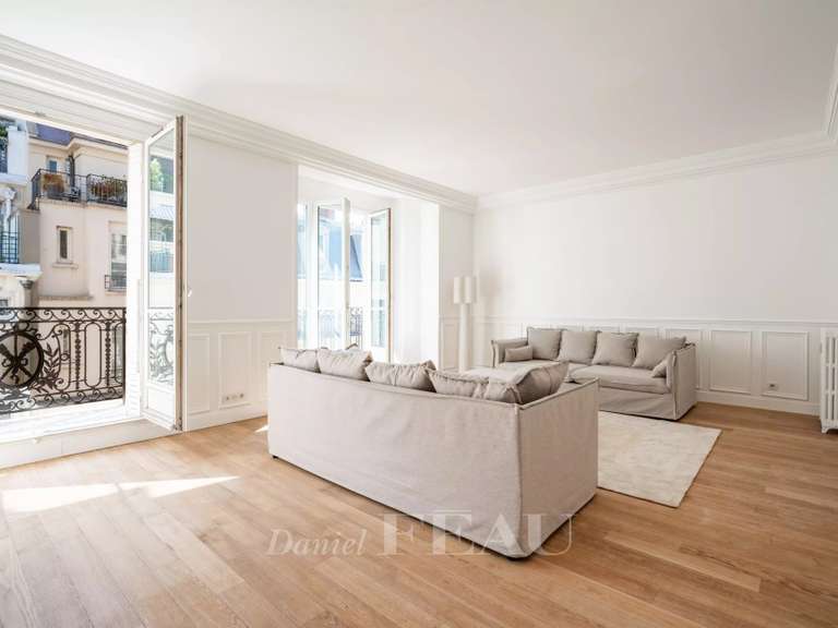 Appartement Paris 16e - 3 chambres - 147m²
