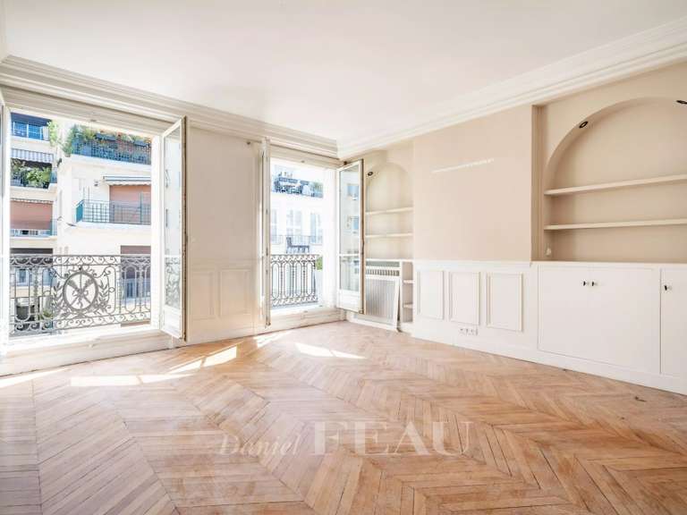 Appartement Paris 16e - 3 chambres - 159m²