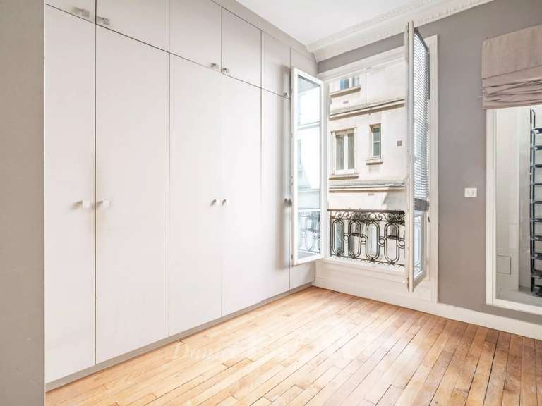 Appartement Paris 16e - 3 chambres - 159m²