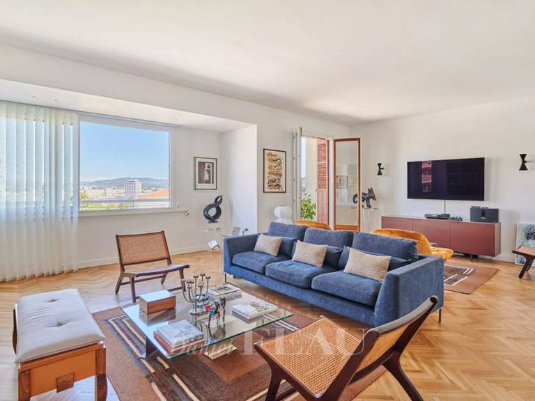 Appartement Marseille 8e - 3 chambres - 145m²