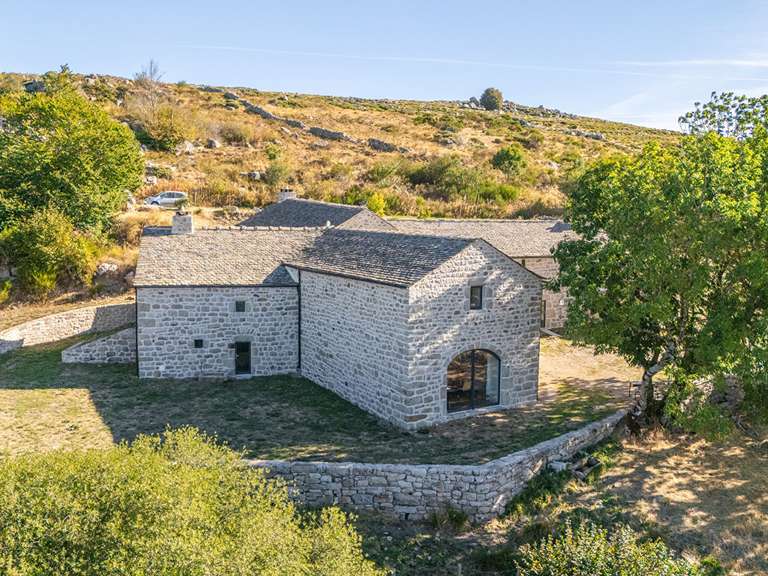 Propriété Pont de Montvert - Sud Mont Lozère - 2 chambres - 371m²