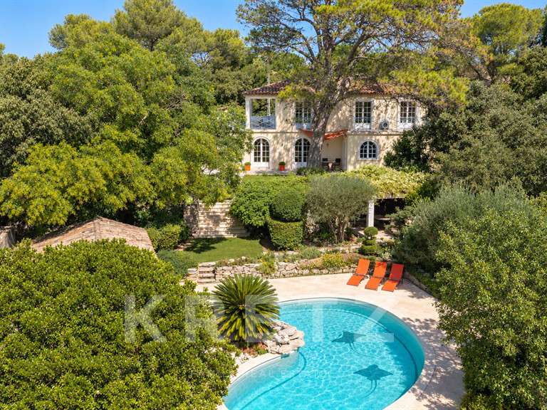 House Nîmes - 3 bedrooms - 200m²