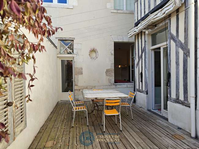 Maison 1 pièce 200 m² · à Orléans · 200 m² · 693 000 €