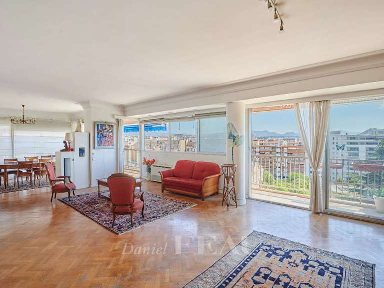 Appartement Marseille 8e - 3 chambres - 188m²