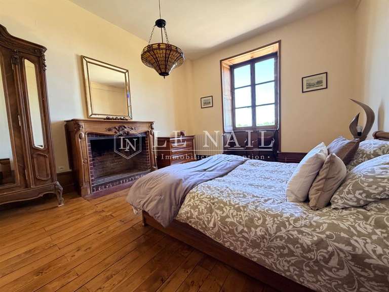 Château Airvault - 8 chambres - 600m²