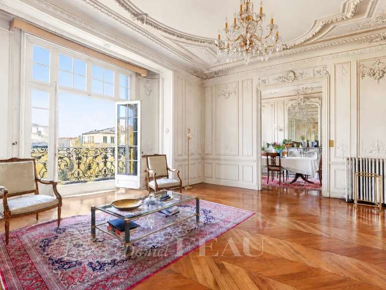 Appartement Paris 3e - 4 chambres - 218m²