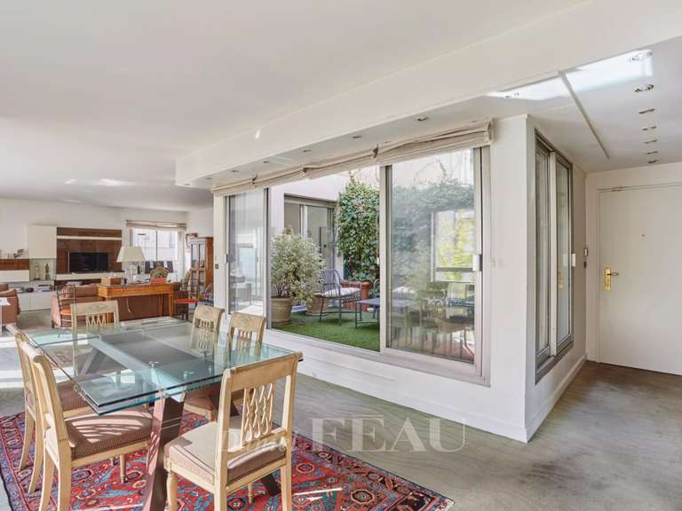 Apartment Paris 16e - 2 bedrooms - 153m²