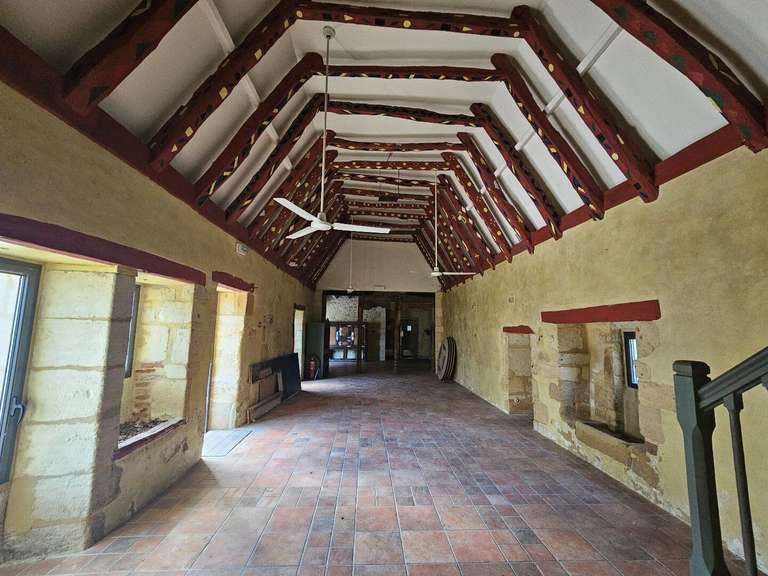 Hôtel particulier Tursac - 40 chambres - 2135m²