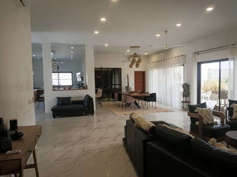 House Nguérigne - 6 bedrooms - 320m²