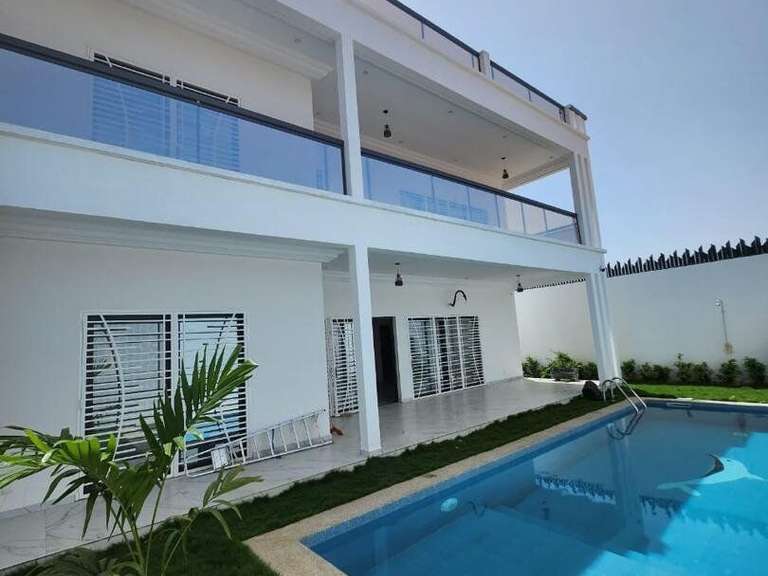 House Nguérigne - 5 bedrooms - 500m²