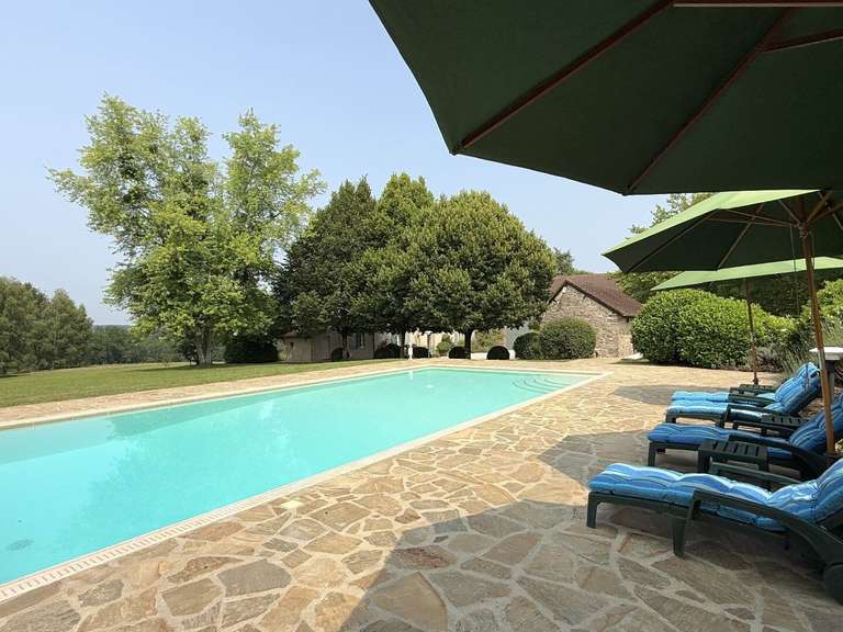 Maison Sarrazac - 4 chambres - 243m²