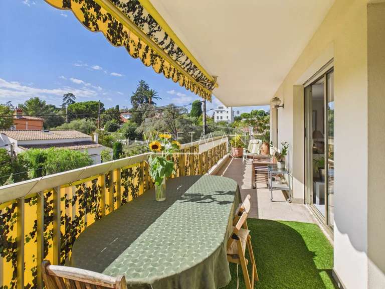 Apartment Cap-d-antibes - 2 bedrooms - 97m²