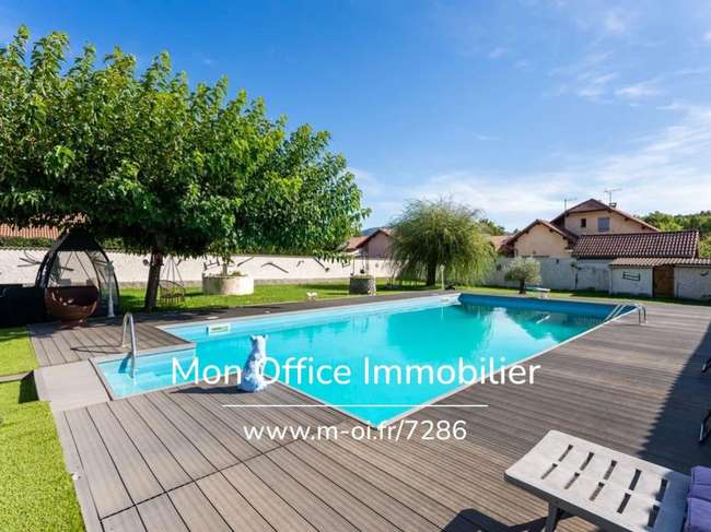 Maison 7 pièces 170 m² · à La Bâtie-Neuve · 170 m² · 522 000 €
