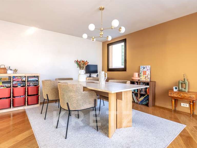 Appartement Paris 20e - 4 chambres - 164m²