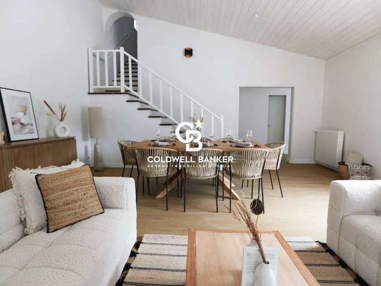House Talmont-Saint-Hilaire - 4 bedrooms - 211m²