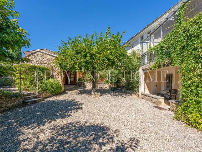 Maison Saint-Saturnin-lès-Apt - 5 chambres - 300m²