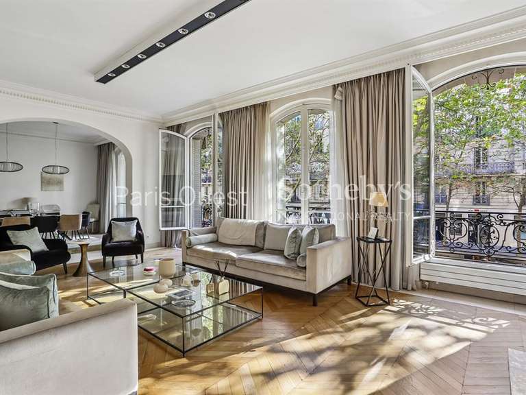 Appartement Paris 17e - 3 chambres - 178m²
