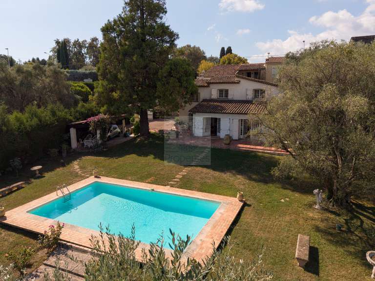 Maison La Colle-sur-Loup - 6 chambres - 256m²