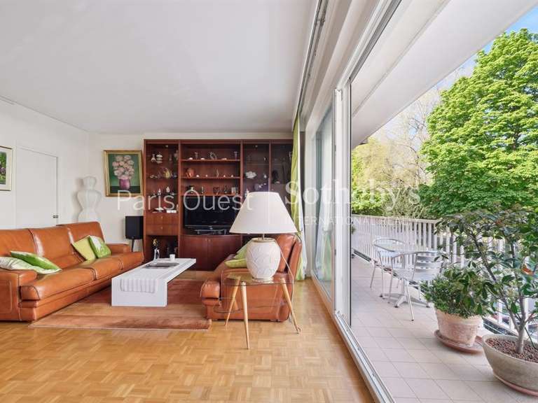 Apartment Neuilly-sur-Seine - 3 bedrooms - 110m²