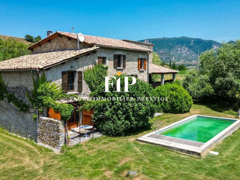 Propriété Digne-les-Bains - 6 chambres - 340m²