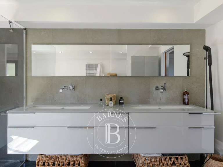 Villa Marseille 8e - 4 chambres - 240m²